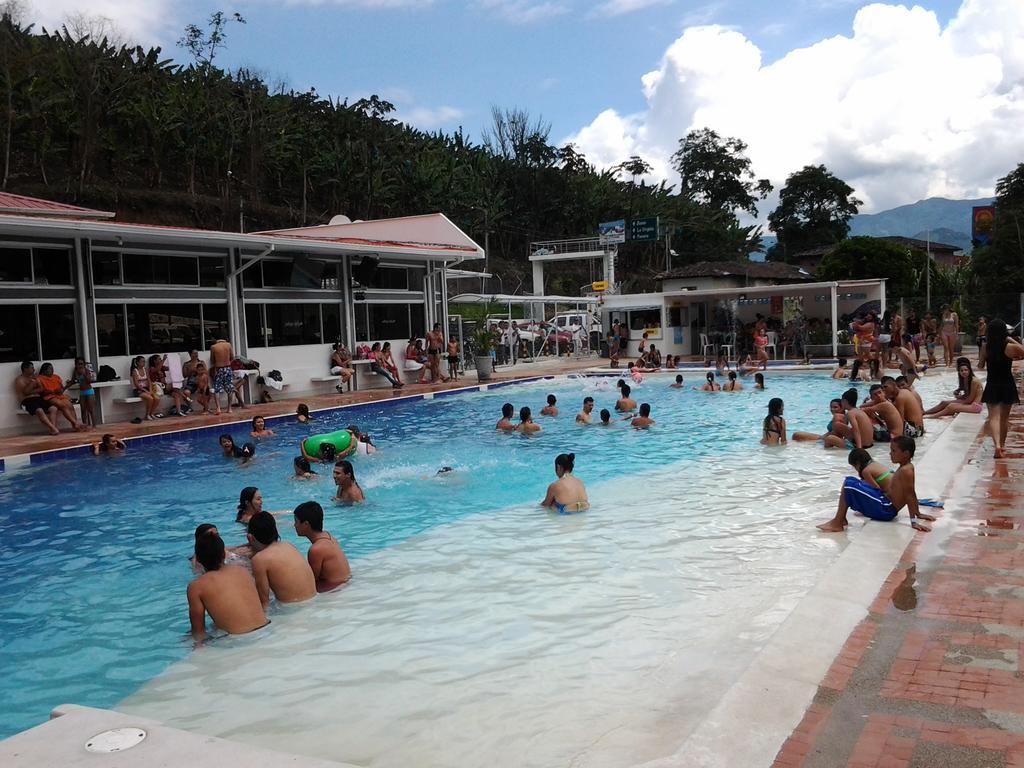 Sky Club Eco Hotel Belen de Umbria Ngoại thất bức ảnh