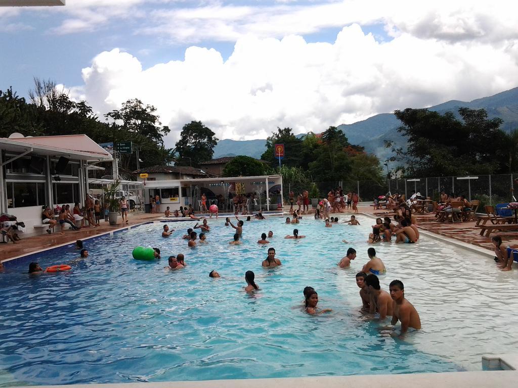 Sky Club Eco Hotel Belen de Umbria Ngoại thất bức ảnh
