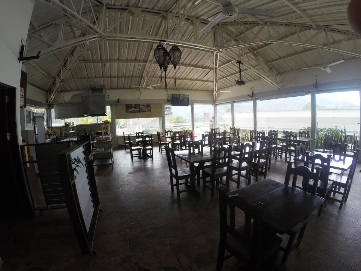 Sky Club Eco Hotel Belen de Umbria Ngoại thất bức ảnh